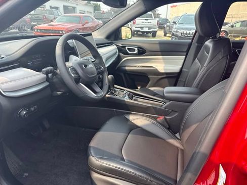 Used 2026 Jeep Compass Limited AWD/4WD image 24