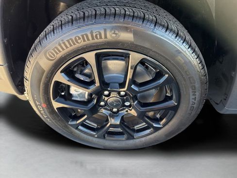 New 2026 Jeep Compass Latitude image 36