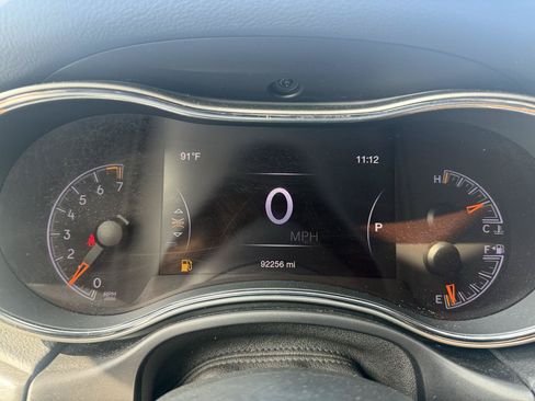 Used 2018 Jeep Grand Cherokee Altitude AWD/4WD image 10