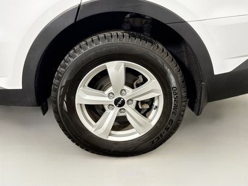 Used 2022 Kia Sorento LX image 29