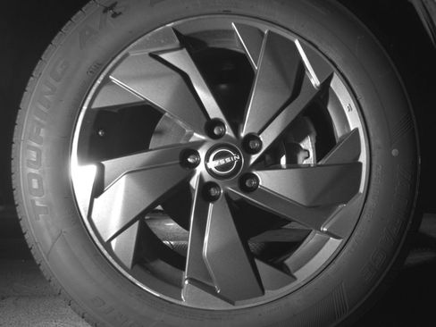 Used 2025 Nissan Rogue SV FWD image 16