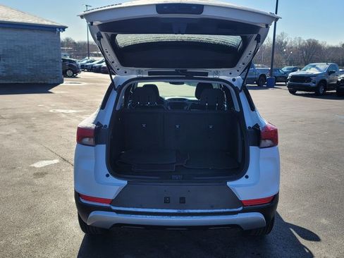 Used 2023 Chevrolet TrailBlazer LT w/ Convenience Package image 11