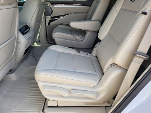 Certified 2026 Cadillac Escalade Platinum Sport w/ LPO, ONYX Package AWD/4WD image 26