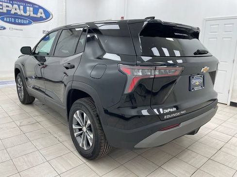 New 2026 Chevrolet Equinox LT AWD/4WD image 17