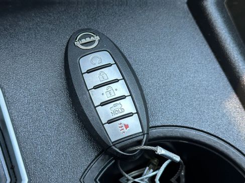 Used 2025 Nissan Altima 2.5 SV FWD image 21