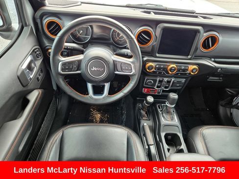 Used 2023 Jeep Gladiator Mojave w/ LED Lighting Group AWD/4WD image 9