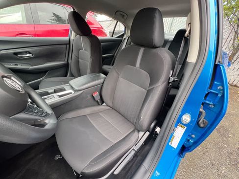 Used 2024 Nissan Sentra SV FWD image 11