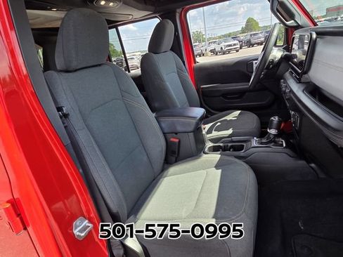 Used 2025 Jeep Wrangler Unlimited Sahara AWD/4WD image 19