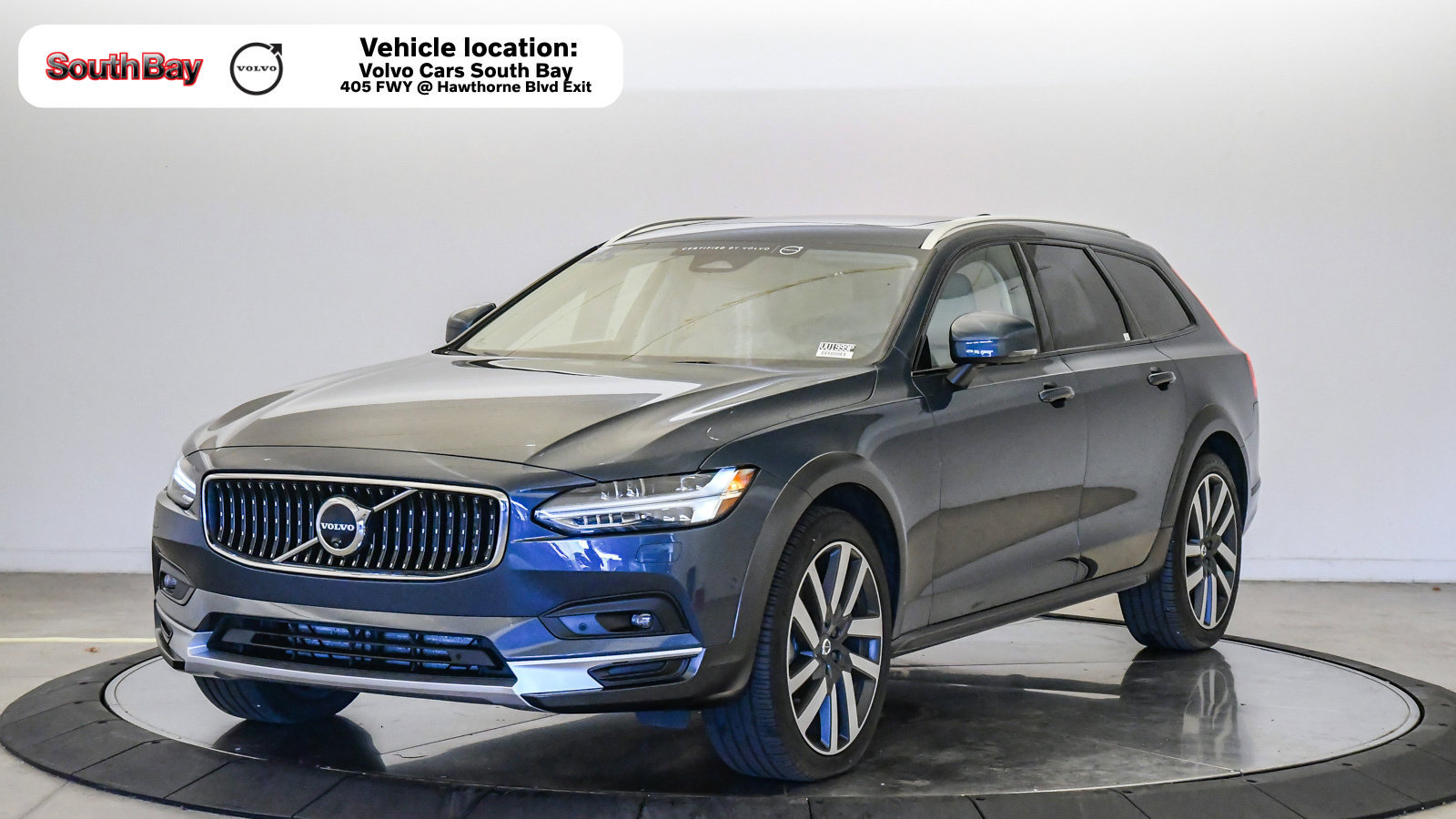 Certified 2025 Volvo V90 B6 Cross Country Plus AWD/4WD image 1