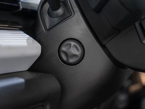 Used 2024 GMC Hummer EV 2X image 51