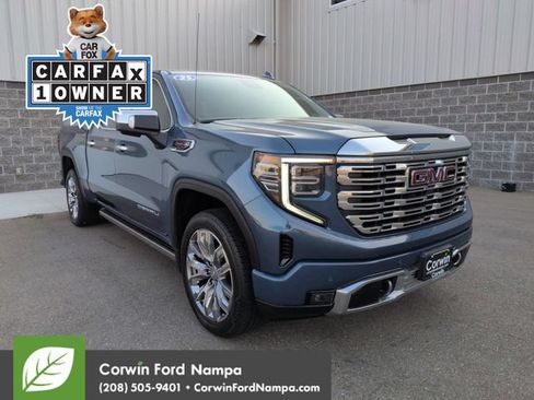 Used 2025 GMC Sierra 1500 Denali w/ Denali Reserve Package AWD/4WD image 1