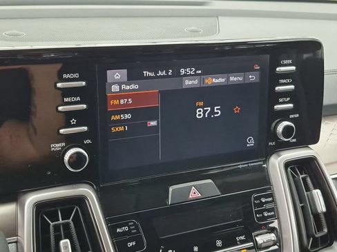 Used 2021 Kia Sorento S FWD image 13