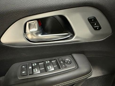 New 2026 Chrysler Pacifica Limited w/ S Appearance Package image 13