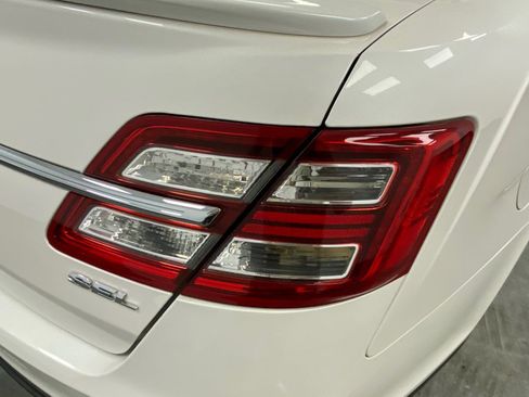 Used 2015 Ford Taurus SEL w/ Equipment Group 201A image 14