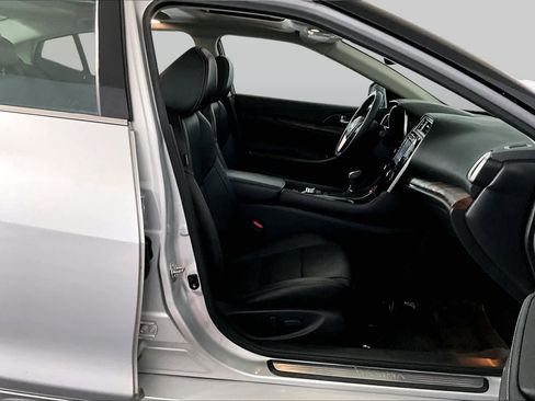 Used 2018 Nissan Maxima Platinum FWD image 8