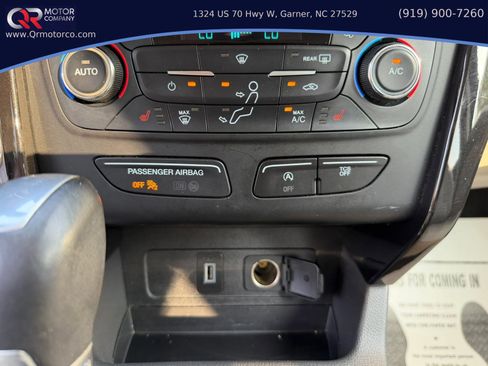 Used 2017 Ford Escape Titanium AWD/4WD image 20