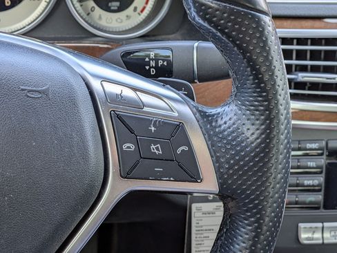 Used 2014 Mercedes-Benz E 350 4MATIC Sedan image 16