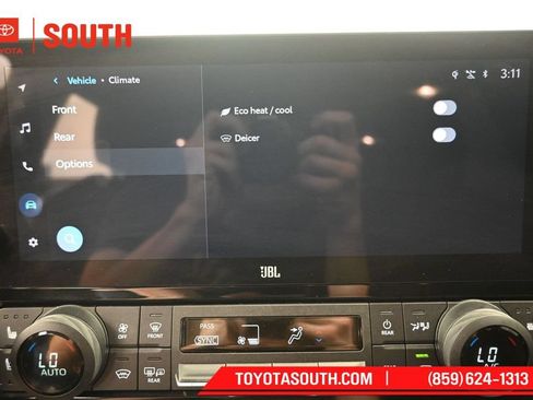 Used 2024 Toyota Grand Highlander AWD image 16