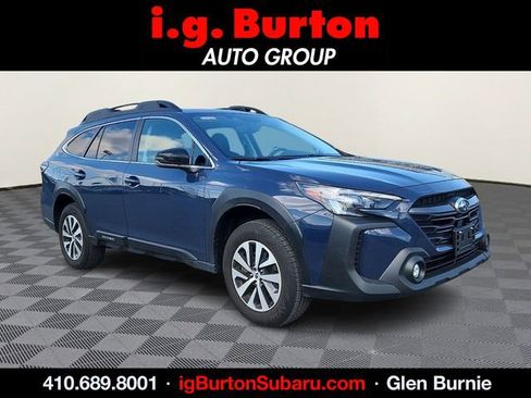 Used 2025 Subaru Outback Premium AWD/4WD image 1