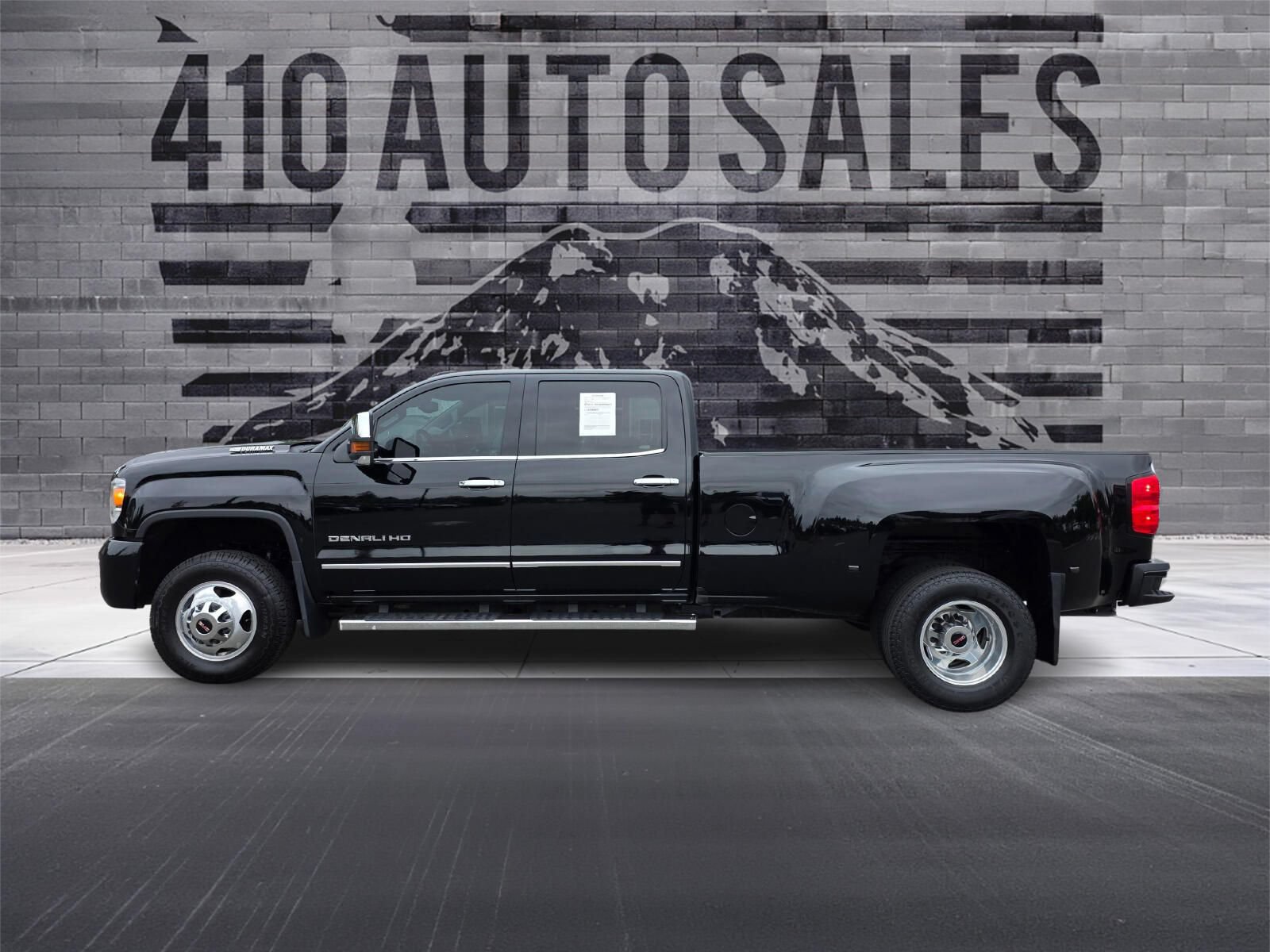 Used 2017 GMC Sierra 3500 Denali AWD/4WD image 10