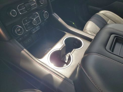 Used 2024 Chevrolet Suburban RST RWD image 19