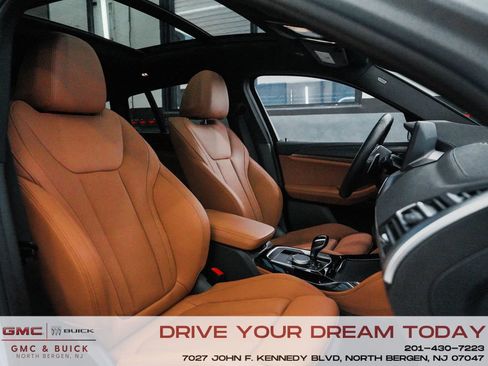 Used 2025 BMW X4 M40i w/ Premium Package image 38