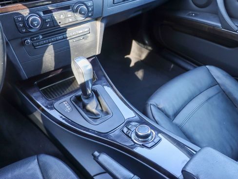 Used 2011 BMW 335i Coupe w/ Premium Pkg RWD image 38