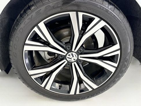 Used 2020 Volkswagen Passat 2.0T SEL FWD image 30