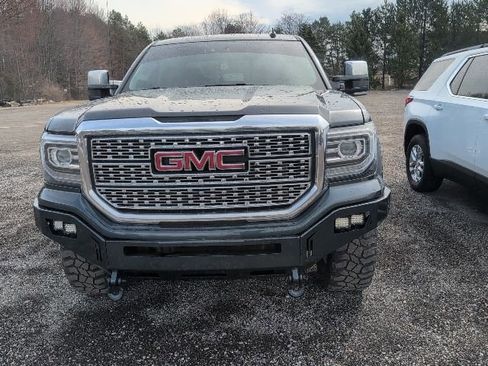 Used 2017 GMC Sierra 1500 Denali w/ Denali Ultimate Package image 2
