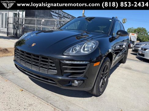 Used 2017 Porsche Macan AWD/4WD image 3