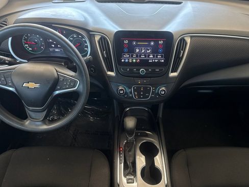 Used 2023 Chevrolet Malibu LT FWD image 9