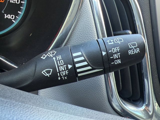 Used 2023 Chevrolet Equinox LS w/ Midnight Edition FWD image 26