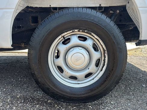 Used 2019 Ford F150 XL w/ XL Power Equipment Group AWD/4WD image 2