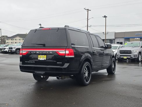 Used 2016 Lincoln Navigator L Select image 5