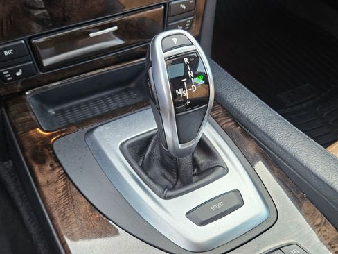 Used 2010 BMW 535i Sedan image 28