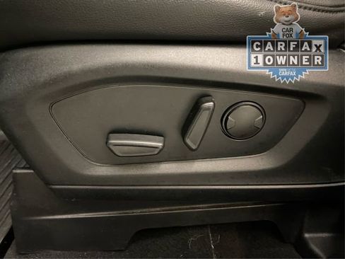 Used 2020 Ford Explorer XLT w/ Equipment Group 202A image 23