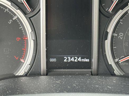 Used 2023 Toyota 4Runner TRD Off-Road Premium w/ Moonroof Package AWD/4WD image 14