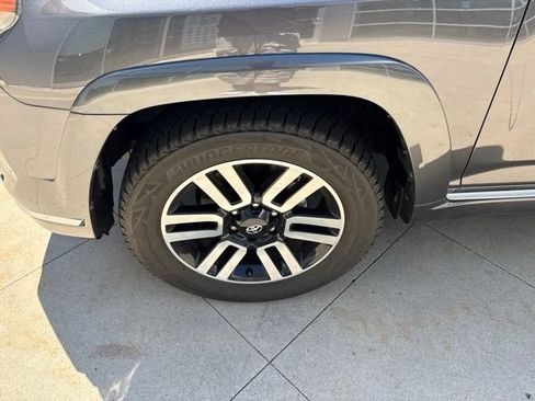Used 2022 Toyota 4Runner Limited AWD/4WD image 11