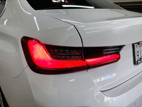 Used 2024 BMW 330i 330i w/ Convenience Package image 31