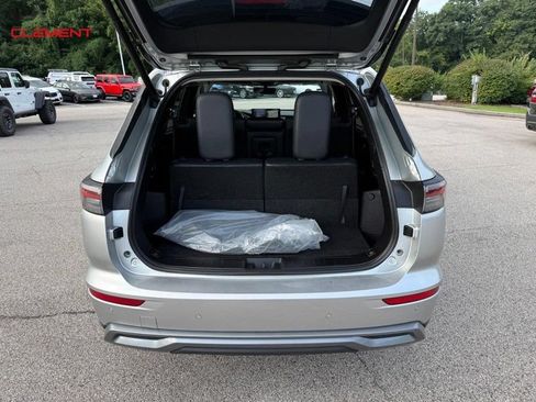 Used 2025 Mitsubishi Outlander SE AWD/4WD image 6
