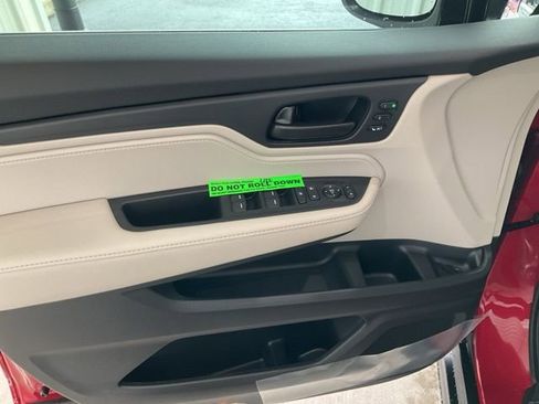 New 2026 Honda Odyssey EX-L image 5