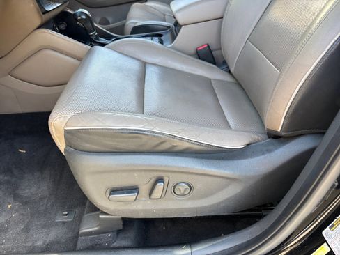Used 2021 Hyundai Tucson Limited FWD image 13