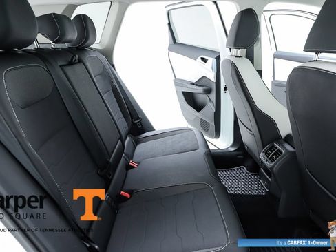 Used 2025 Volkswagen Taos SE w/ Panoramic Sunroof Package AWD/4WD image 75