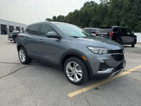 Used 2022 Buick Encore GX Preferred w/ Cold Weather Comfort Package FWD image 2