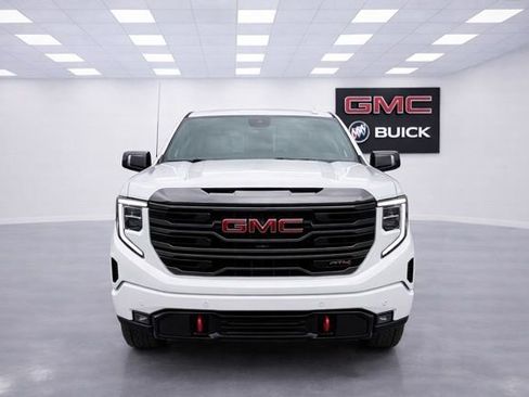 Used 2023 GMC Sierra 1500 AT4 AWD/4WD image 4