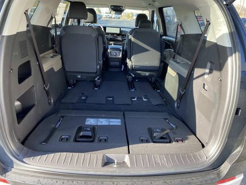 New 2026 Kia Carnival LX image 5