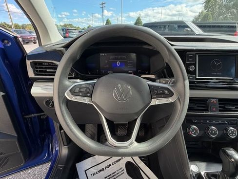 Certified 2022 Volkswagen Taos S image 6