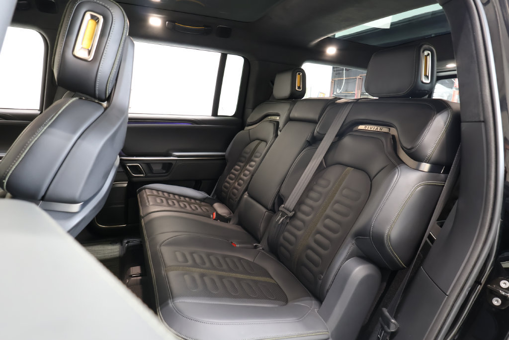 Used 2022 Rivian R1S Launch Edition Quad AWD/4WD image 21