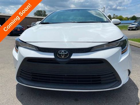 Used 2023 Toyota Corolla LE FWD image 3