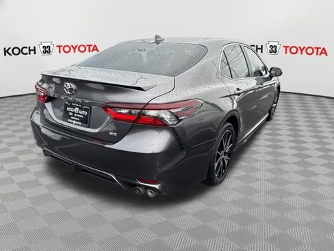 Used 2023 Toyota Camry SE image 8